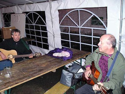 Na kytaru Jan Franěk a Michal Ingeli