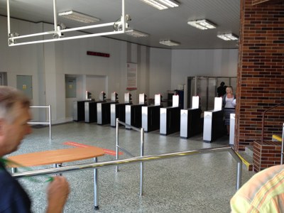 Dukovany 11.7. 2013 turnikety dovnitř